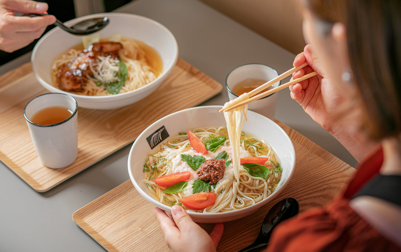 京都 三条のうどん店 Udon Main ウドン メーン 公式